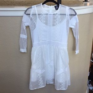 White Lacey tunic, size small. Brand new